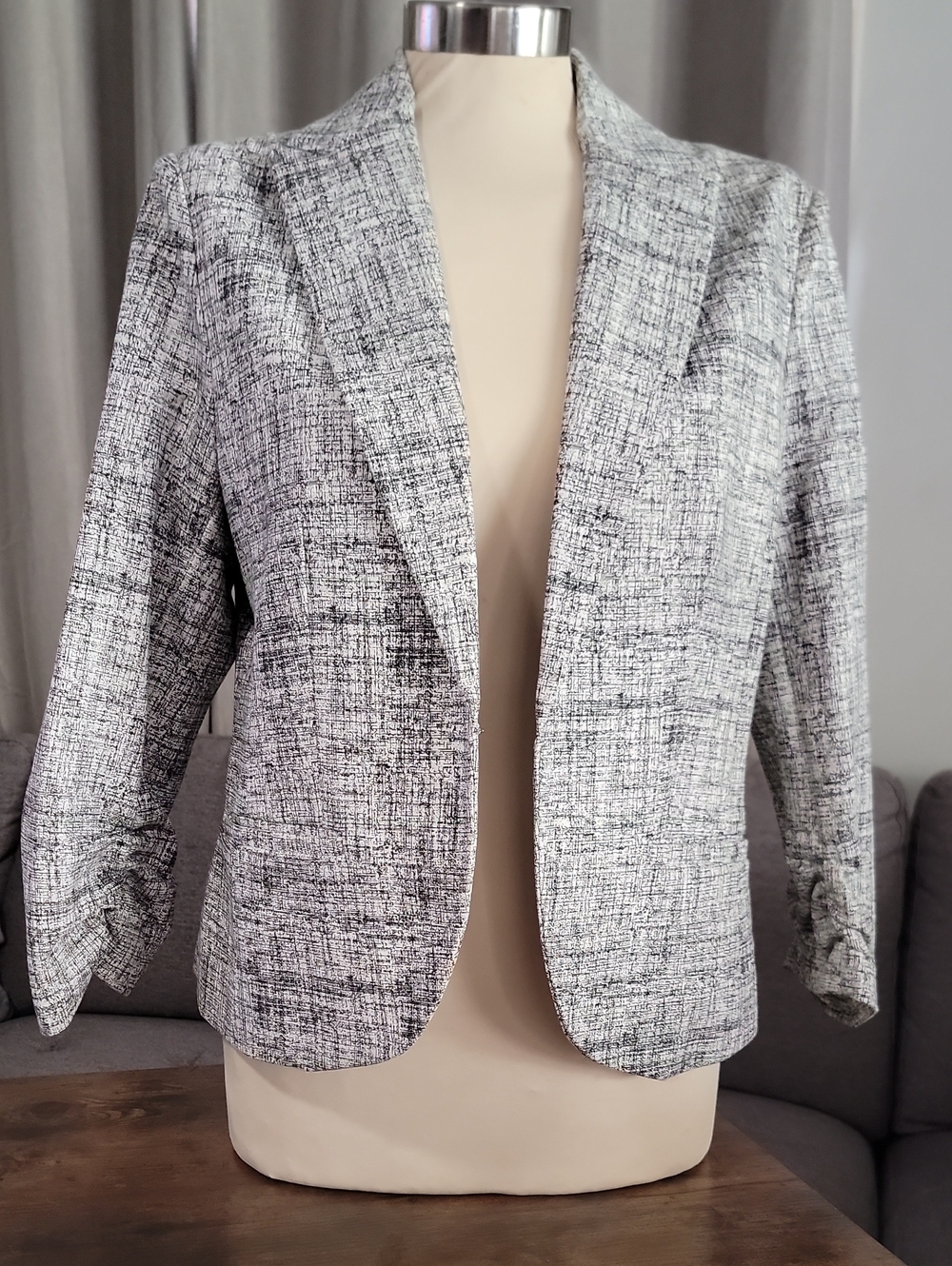 Amanda & Chelsea Black and White Textured Open-Front Blazer